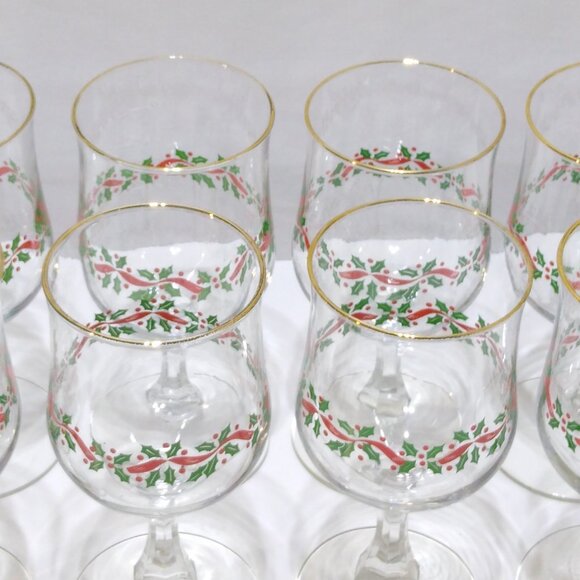 Libbey Holiday Christmas Wine Glasses w/ Gold Trim Holly Berry Design Set of 8 - Picture 5 of 14